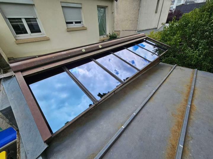 Vitrage a controle solaire