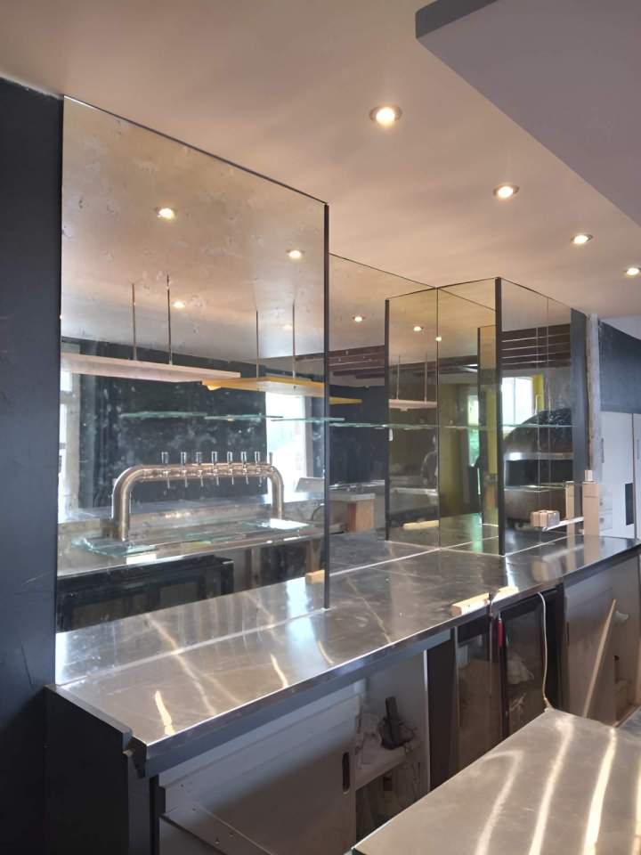 Habillage comptoir avec miroir vieilli Nantes et ses alentours